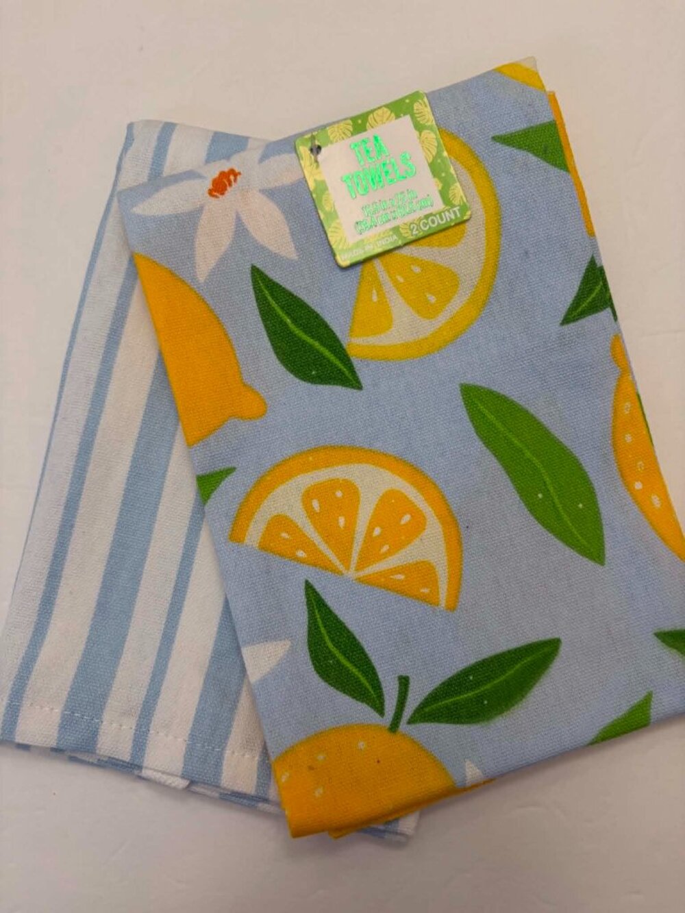 NWT- Lemon Tea Towel Set